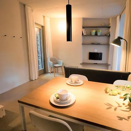 Διαμέρισμα Bifora65 Flats And Garden - Lakeview