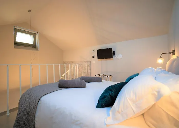 Bifora65 Flats And Garden - Lakeview