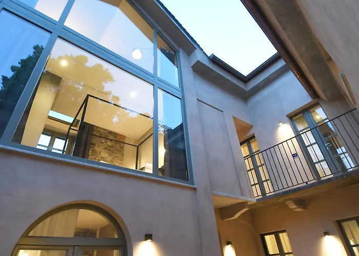 Bifora65 Flats And Garden - Lakeview *
