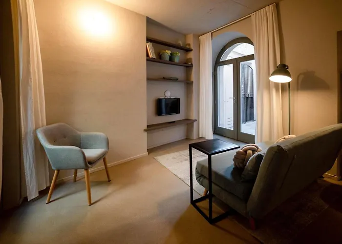 Bifora65 Flats And Garden - Lakeview *